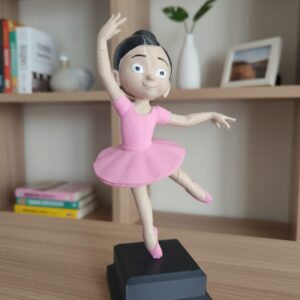 Estatueta de Bailarina em Movimento